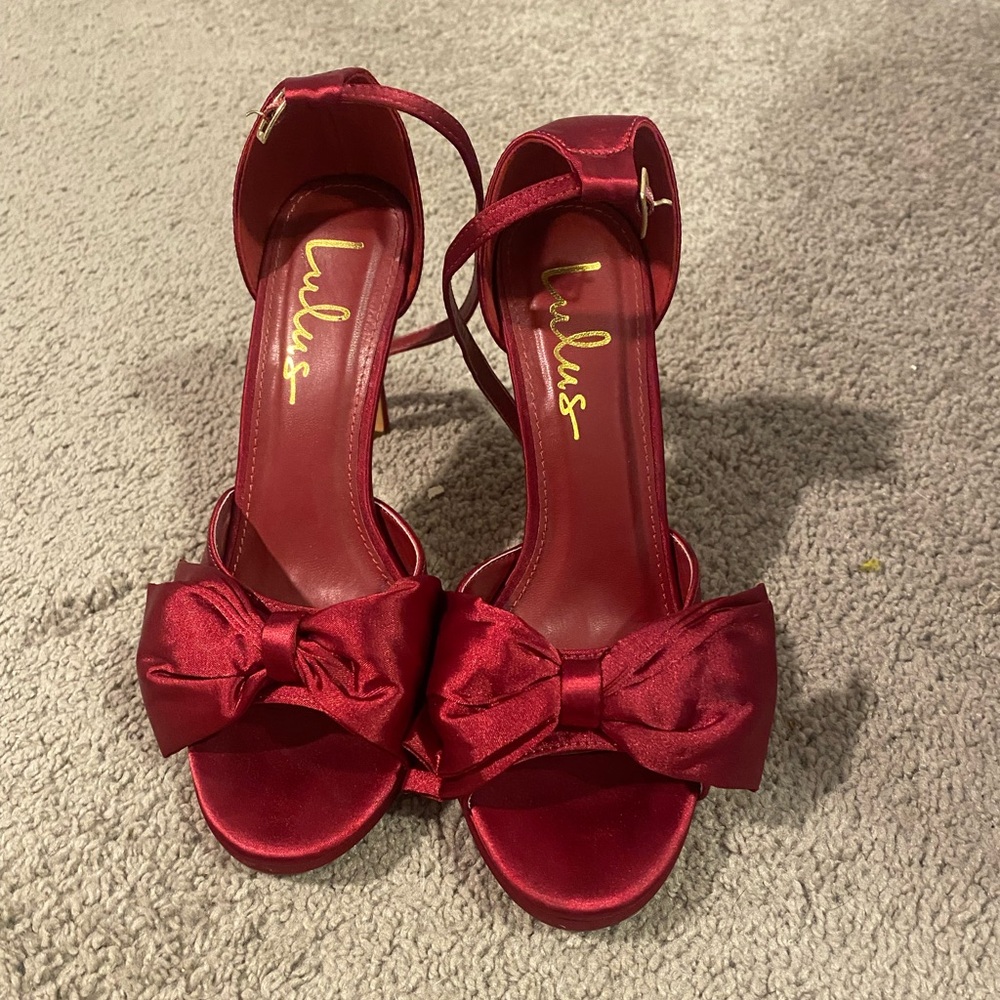Lulus red bow heel